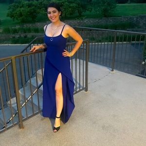 Blue BCBG Maxazria, size 2, formal, in great condition, zipper closure,strapless